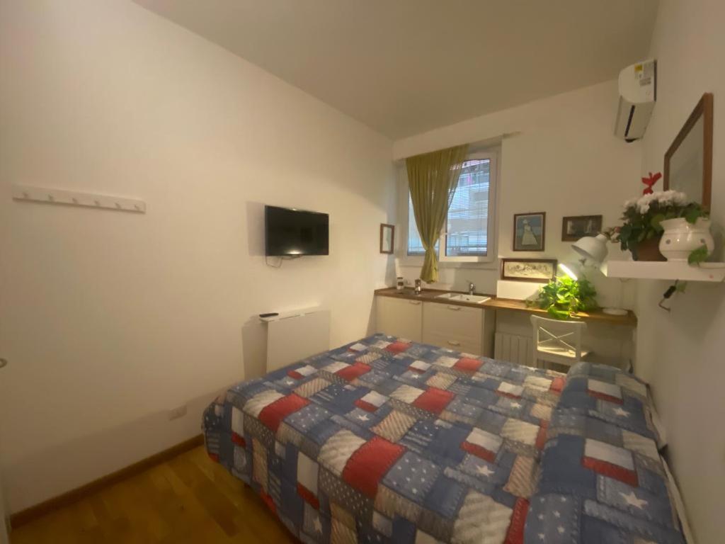 Piccolo E Indipendente A Garbatella Apartment โรม ภายนอก รูปภาพ